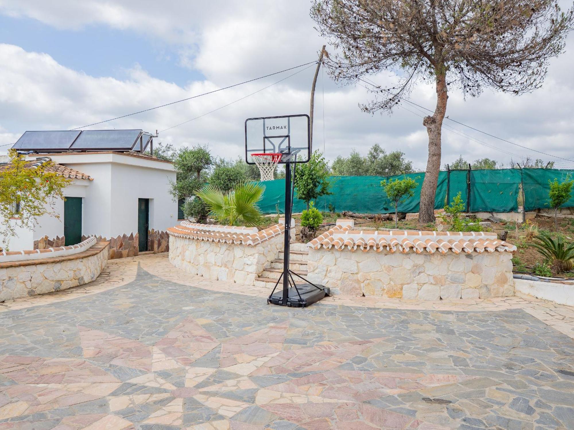 Cubo's Fina & Minigolf Included *